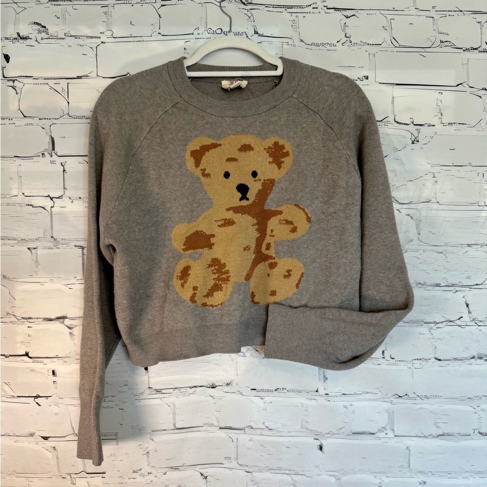 Hippie Rose Gray Crop Sweater with Teddy‎ Bear Design